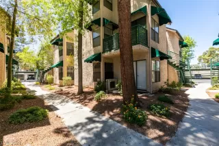 Photo #1: 2305067 Listing