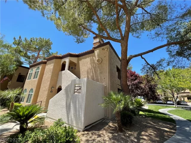 MLS: 2305075 Condo For Sale