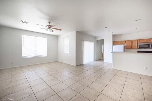 MLS: 2305076 Condo For Sale