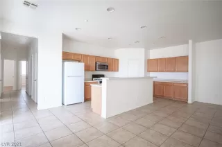 Photo #2: 2305076 Listing 