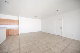 Photo #3: 2305076 Listing 