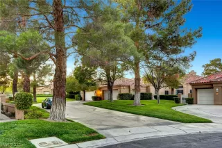 Photo #2: 2305086 Listing