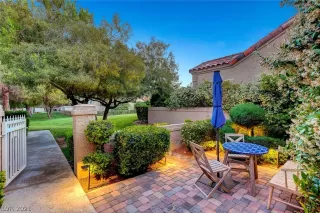 Photo #5: 2305086 Listing