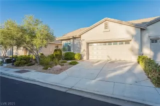 Photo #2: 2305115 Listing