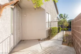 Photo #5: 2305115 Listing