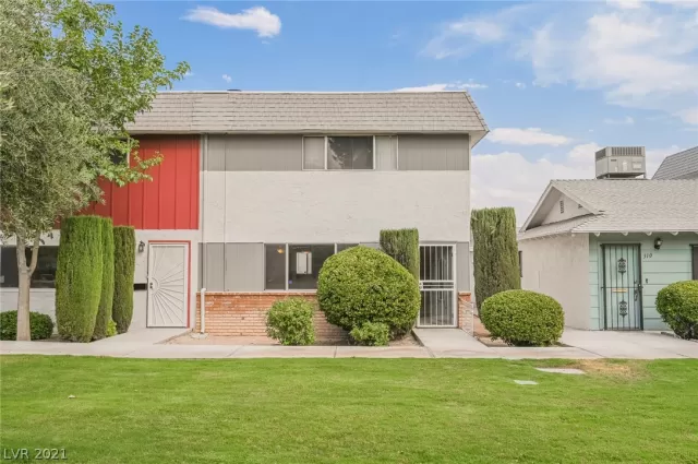 MLS: 2305152 Condo For Sale