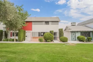 Photo #1: 2305152 Listing