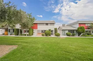 Photo #2: 2305152 Listing