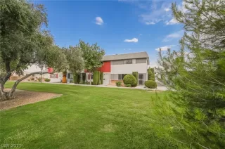 Photo #4: 2305152 Listing