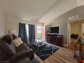 Photo #4: 2305163 Listing