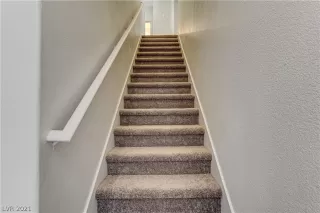 Photo #4: 2305173 Listing