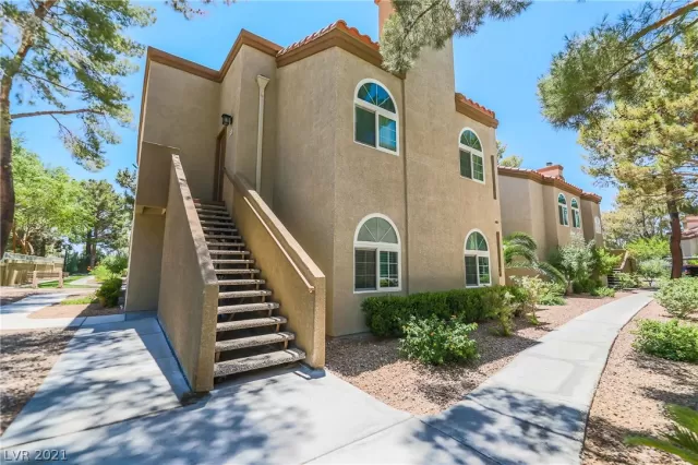 MLS: 2305203 Condo For Sale