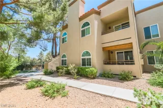 Photo #1: 2305203 Listing