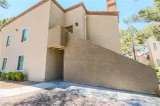 Photo #2: 2305203 Listing