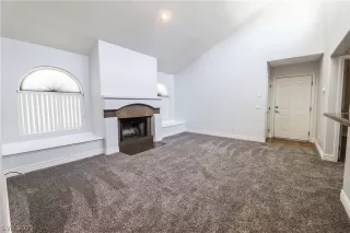 Photo #3: 2305203 Listing