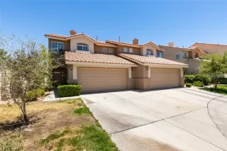 Photo #1: 2305206 Listing 