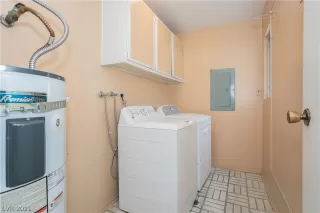 Photo #6: 2305252 Listing