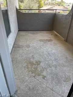 Photo #6: 2305276 Listing