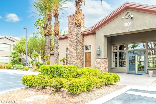 MLS: 2305301 Condo For Sale