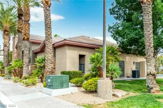 Photo #1: 2305301 Listing