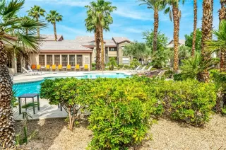 Photo #4: 2305301 Listing