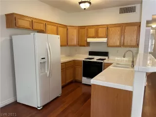 Photo #4: 2305312 Listing 