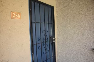 Photo #1: 2305349 Listing