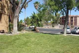 Photo #2: 2305349 Listing