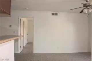 Photo #5: 2305349 Listing