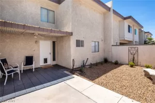 Photo #2: 2305365 Listing 