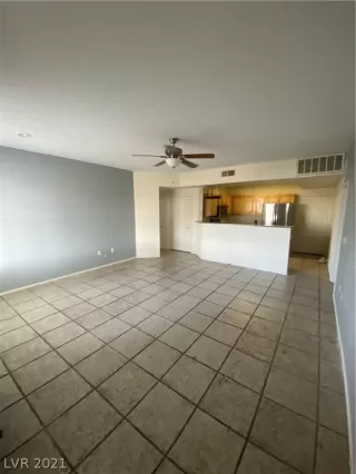 Photo #5: 2305381 Listing 