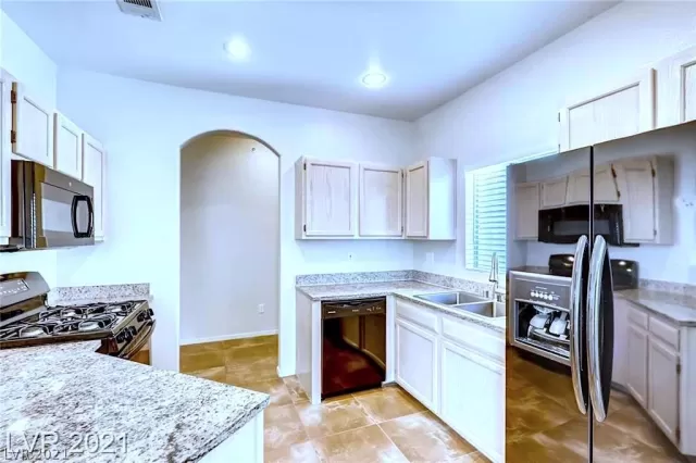 MLS: 2305388 Condo For Sale