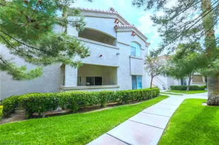 Photo #3: 2305388 Listing