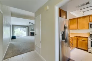 Photo #4: 2305404 Listing 