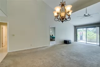 Photo #5: 2305404 Listing 