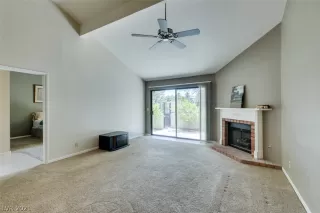 Photo #6: 2305404 Listing 