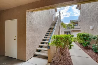 Photo #3: 2305424 Listing 