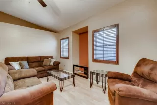 Photo #4: 2305424 Listing 