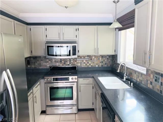 MLS: 2305430 Condo For Sale