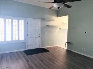 Photo #4: 2305430 Listing 