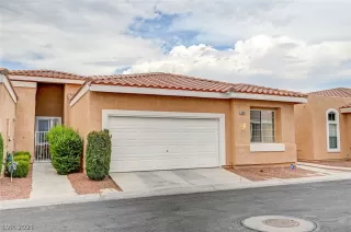 Photo #2: 2305438 Listing