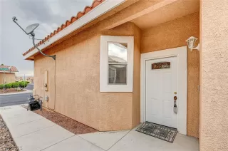 Photo #3: 2305438 Listing