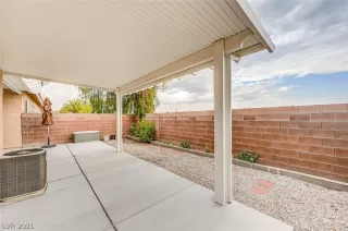 Photo #6: 2305438 Listing