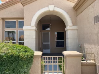 Photo #2: 2305443 Listing 