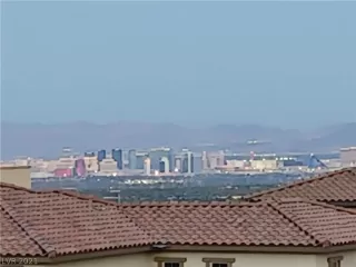 Photo #2: 2305447 Listing