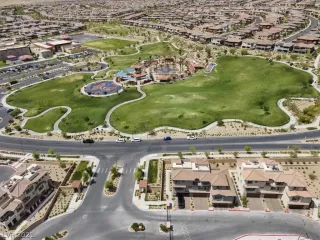 Photo #3: 2305447 Listing