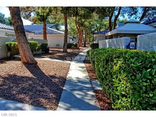 Photo #4: 2305453 Listing