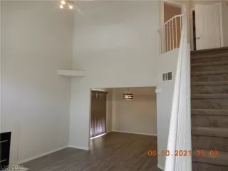 Photo #4: 2305484 Listing 