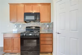 Photo #6: 2305517 Listing