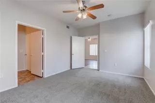 Photo #4: 2305530 Listing